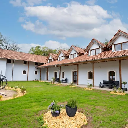 Mlyn Propast Hotel Stribrna Skalice